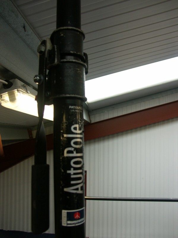 adjustable lighting pole system
