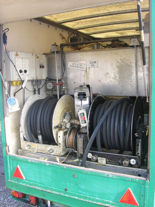 Oil tank trailers Oil tank trailers