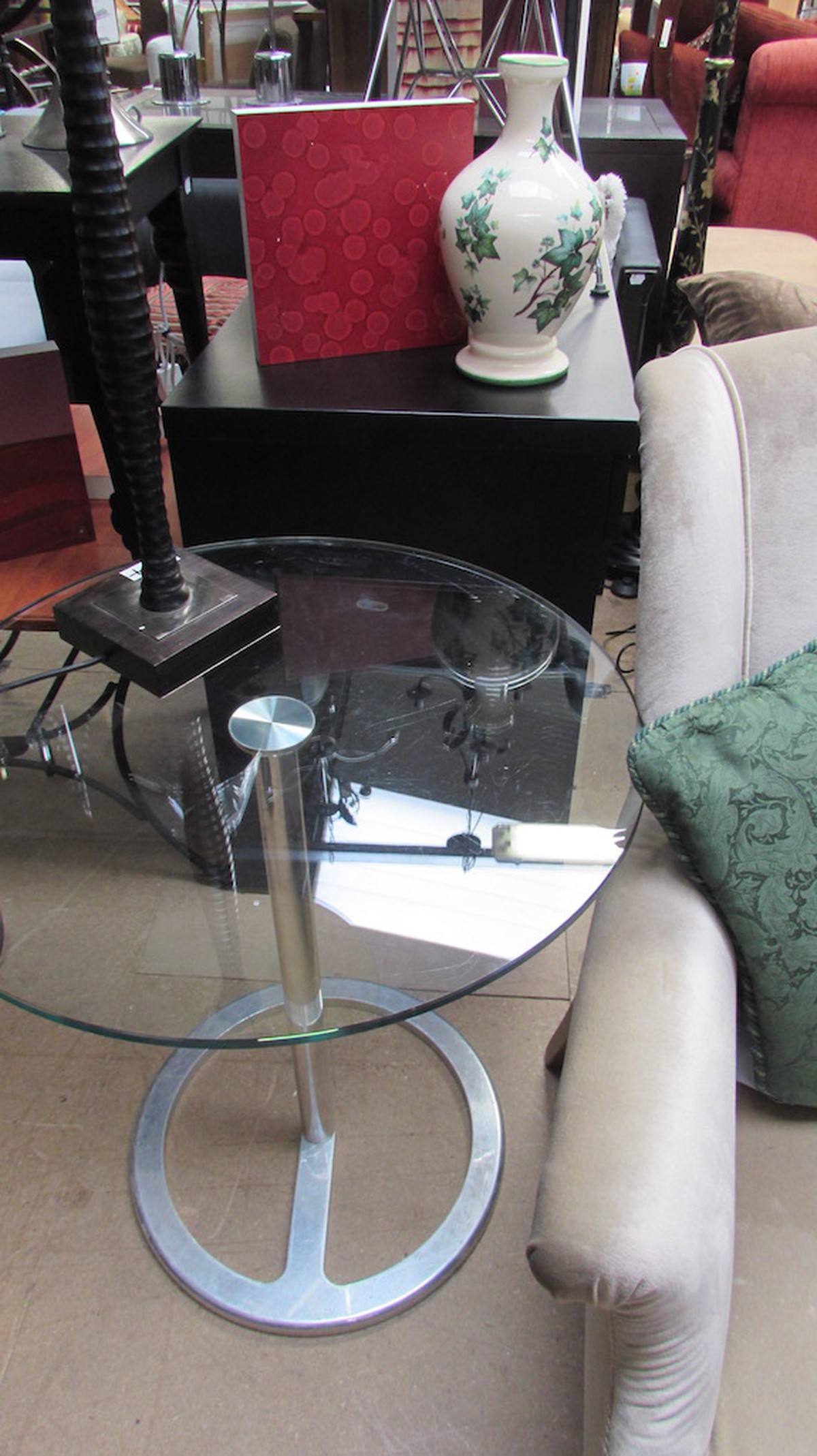 Secondhand Hotel Furniture Lounge and Bar Glass Side Table (TB187) Sussex
