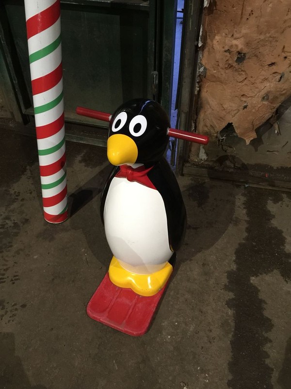 Penguin ice skating aid