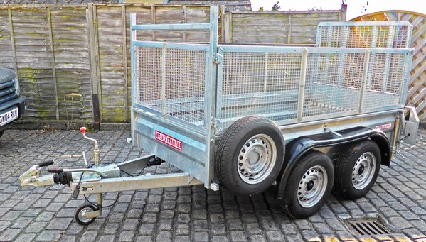 Secondhand trailer with ramp