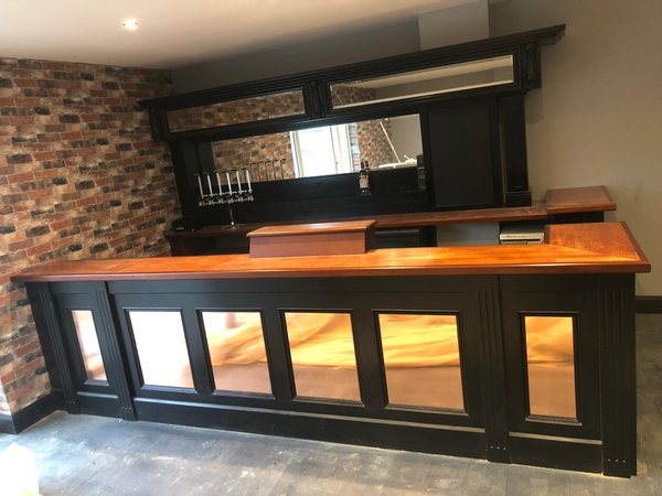 Traditional Style Mahogany Bar Counter and Back Fitting