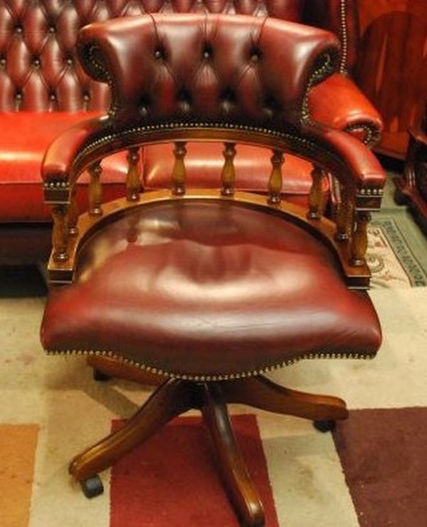 Chesterfield Office Captain Chair