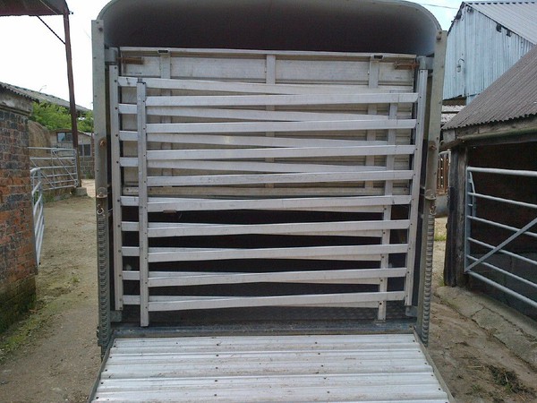 Livestock gates