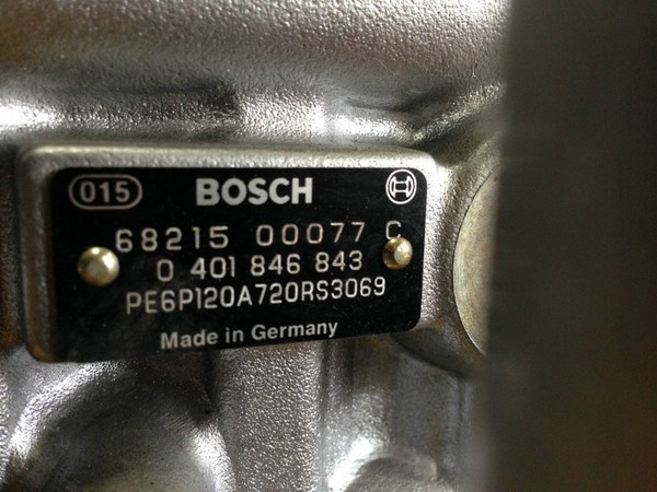 Bosch Injector pump 68215 00077 for sale