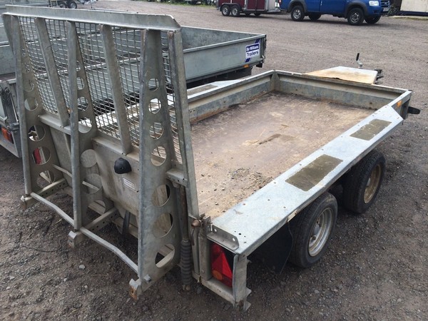 Plant trailer with Ramp