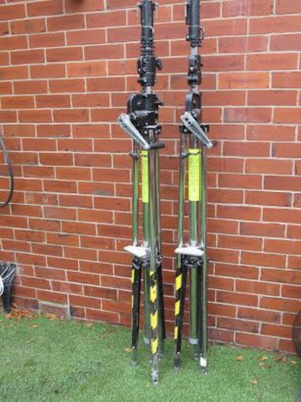 Used lighting stands