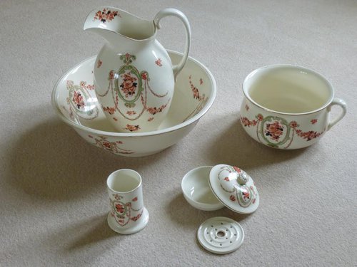 Vanity Equipment Consisting of Jug, Bowl, Soap Dish - York Vanity Equipment Consisting of Jug, Bowl, Soap Dish - York