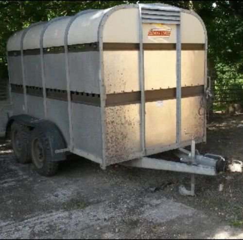 Bateson 10ft Twin Axle Alloy Livestock Trailer