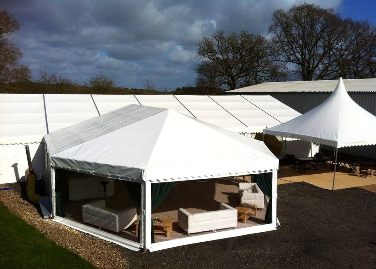 Curlew - SecondHand Marquees | Marquee Roofs Gables and Ends | 9m Bell ...