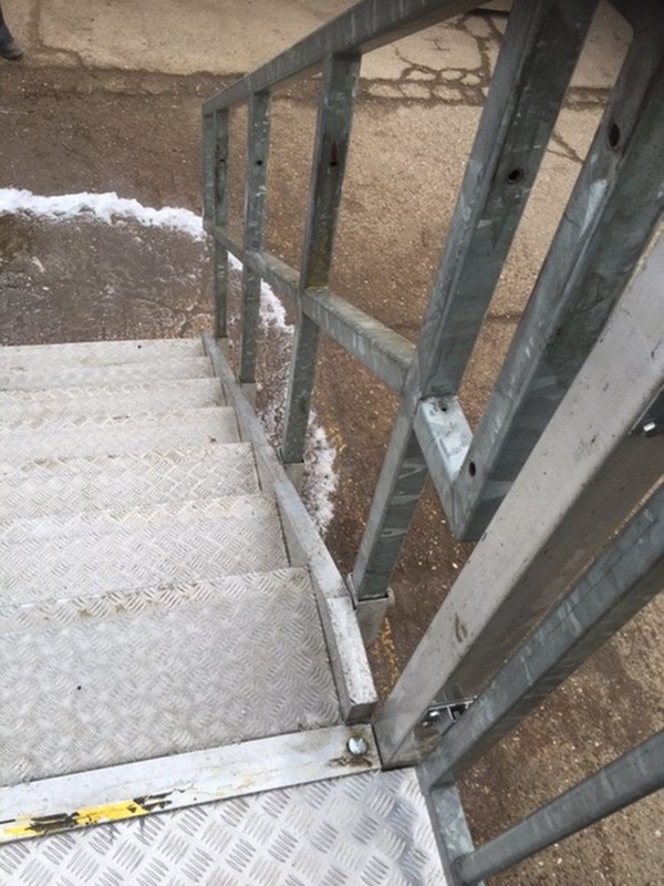 Aluminum Staircases and Platforms 
