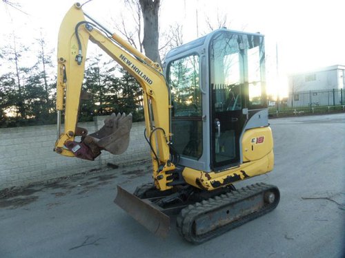 New Holland E18 Diesel Mini Excavator New Holland E18 Diesel Mini Excavator