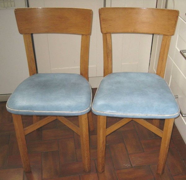 1950’s Vintage Beechwood & Vinyl 3 Chairs and a Stool