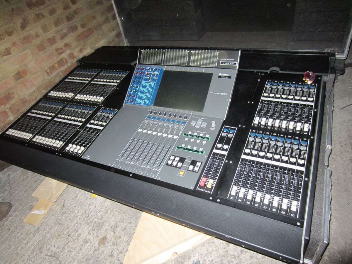 Secondhand Sound and Lighting Equipment | Mixers and Mixing Desks ...