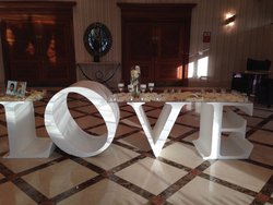 'Love' Top Table Centrepiece