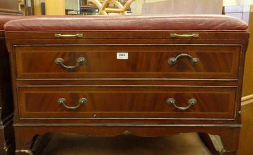 Luggage stand Luggage stand