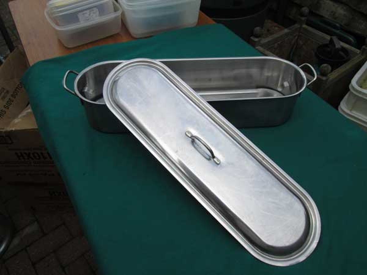 Secondhand Catering Equipment Cooking Pots, Pans and Saucepans Fish