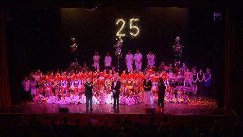 Large Illuminated '25' Sign Large Illuminated '25' Sign
