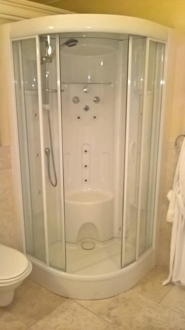 Complete Superior Bathroom Set Shower
