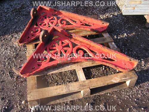 1 Pair Old Cast Iron Support Brackets 1 Pair Old Cast Iron Support Brackets