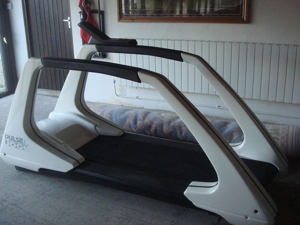 Power Jog G 100 Treadmill / Running Machine