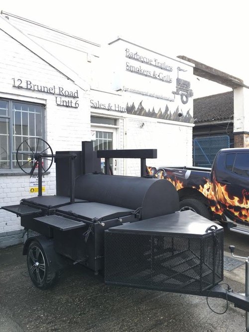 Black BBQ Smoker Trailer BBQ Mate Black BBQ Smoker Trailer BBQ Mate
