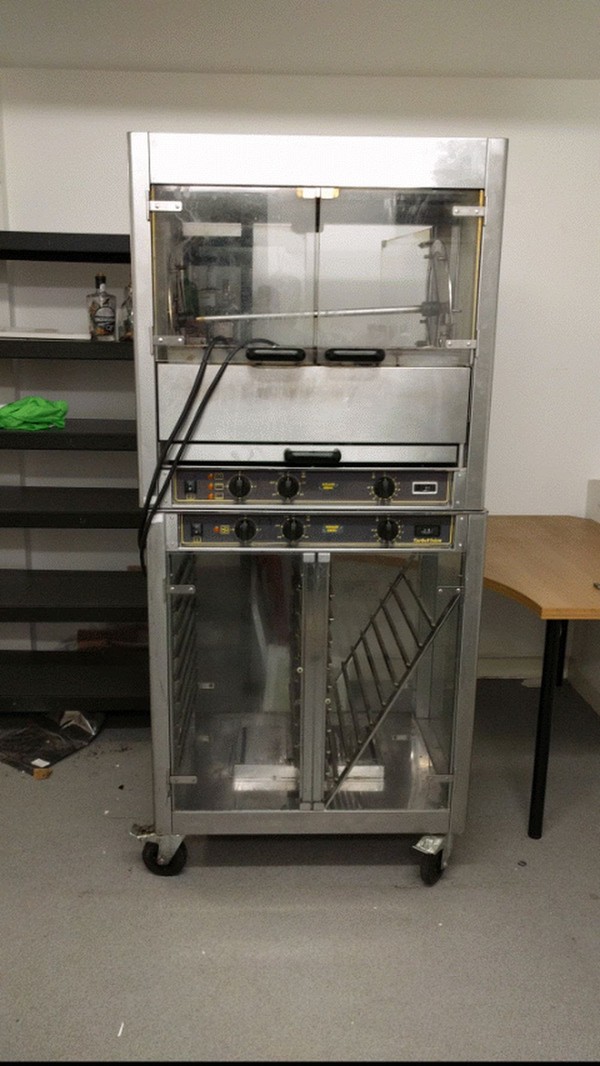 Nearly new three phase electric rotisserie oven