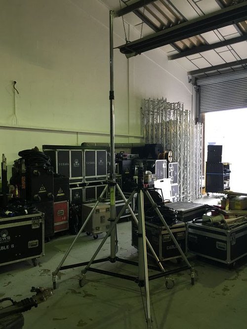 2 x Manfrotto Wind up Winch Stands (immaculate) 2 x Manfrotto Wind up Winch Stands (immaculate)