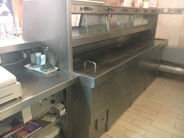 Middleton 3-Pan Frying Range with counter and door - 2012