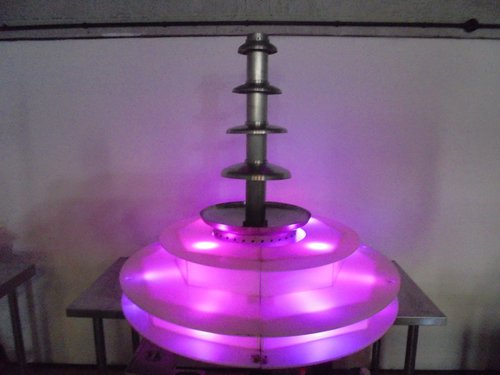 Chocolate Fountain With Surround