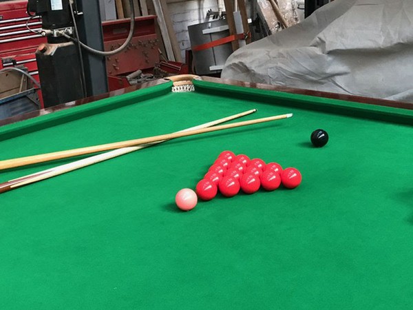 Secondhand Pub Equipment Pool And Snooker Tables