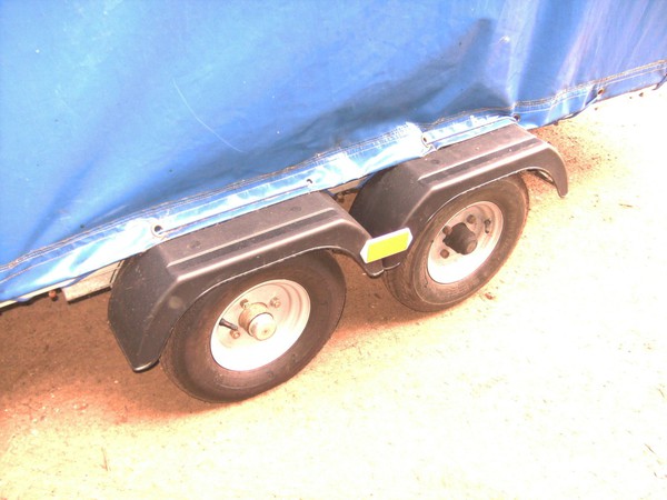 twin wheel box trailer