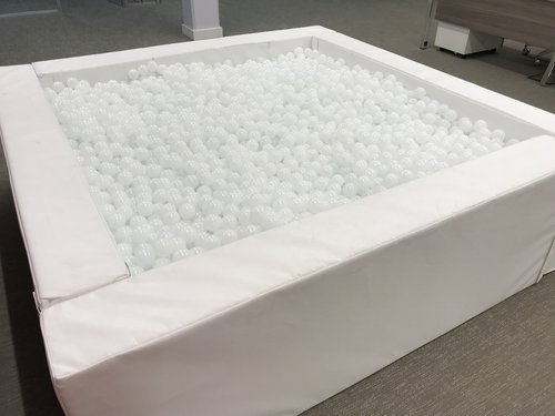 2m x 2m x 60cm white ball pits 2m x 2m x 60cm white ball pits
