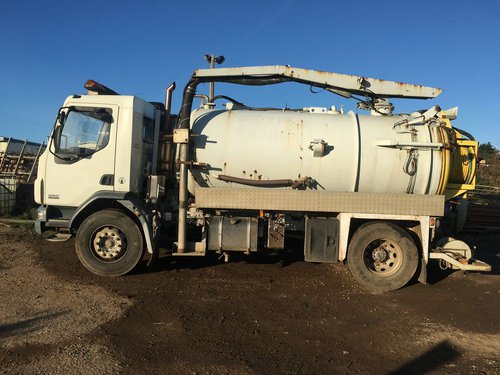 Vacuum tanker for sale