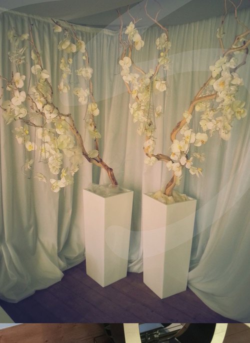 Artificial trees with plannters Artificial trees with plannters