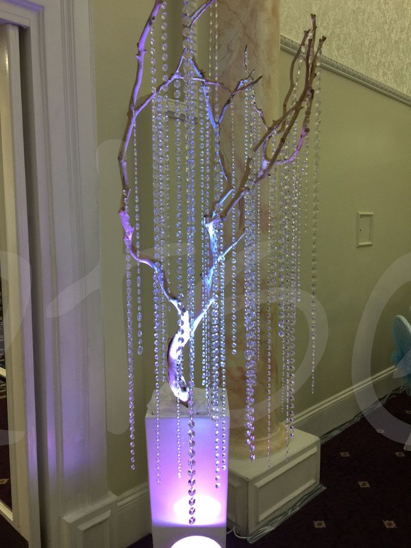 Artificial trees with cristol chanes
