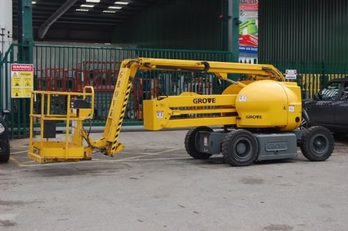 Grove lifting machine