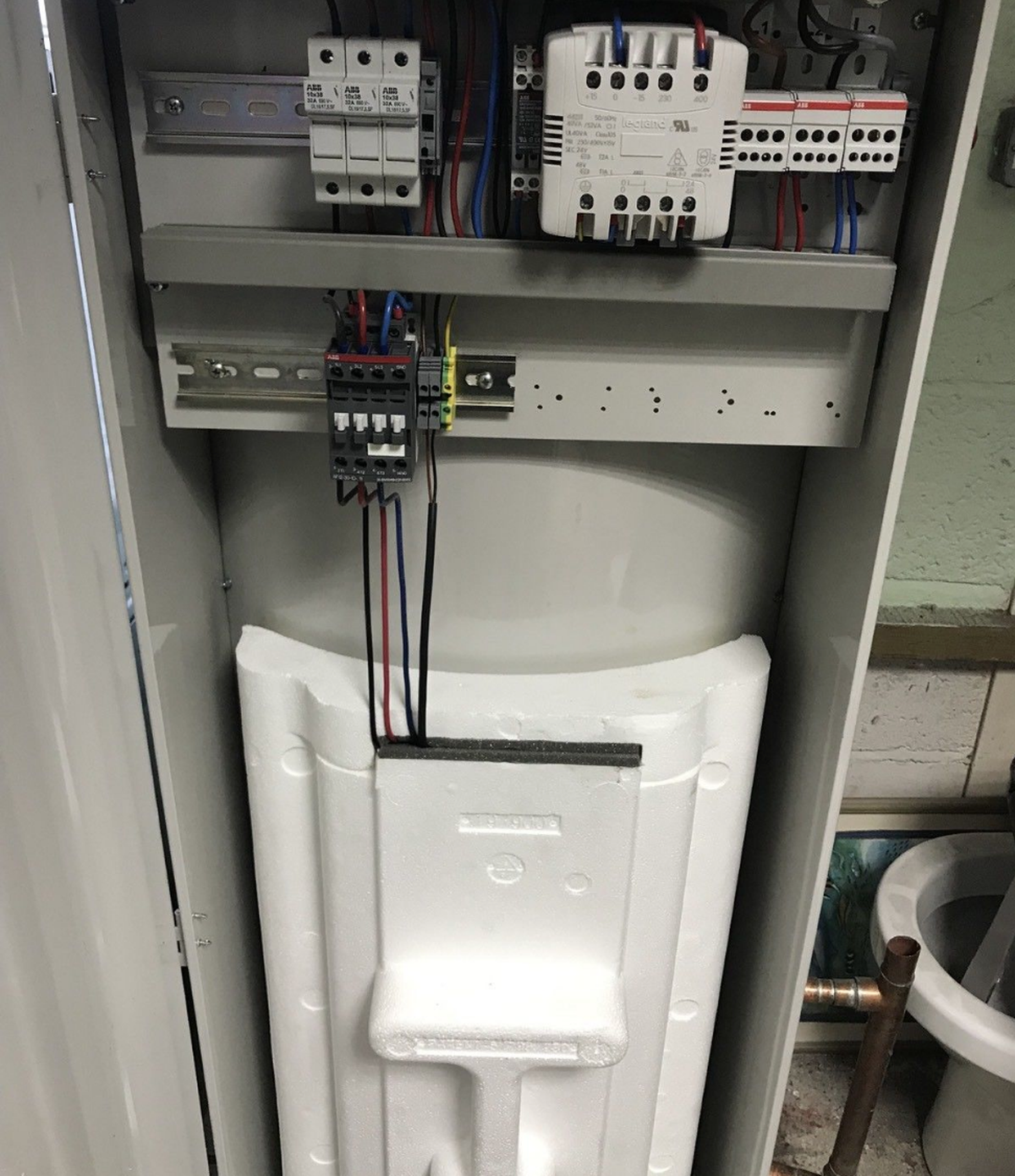 Secondhand Catering Equipment Water Boilers AO Smith DRE5218