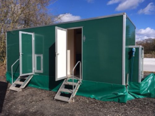 Luxury toilet trailer