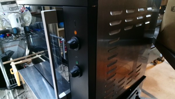 Hardly used convection oven