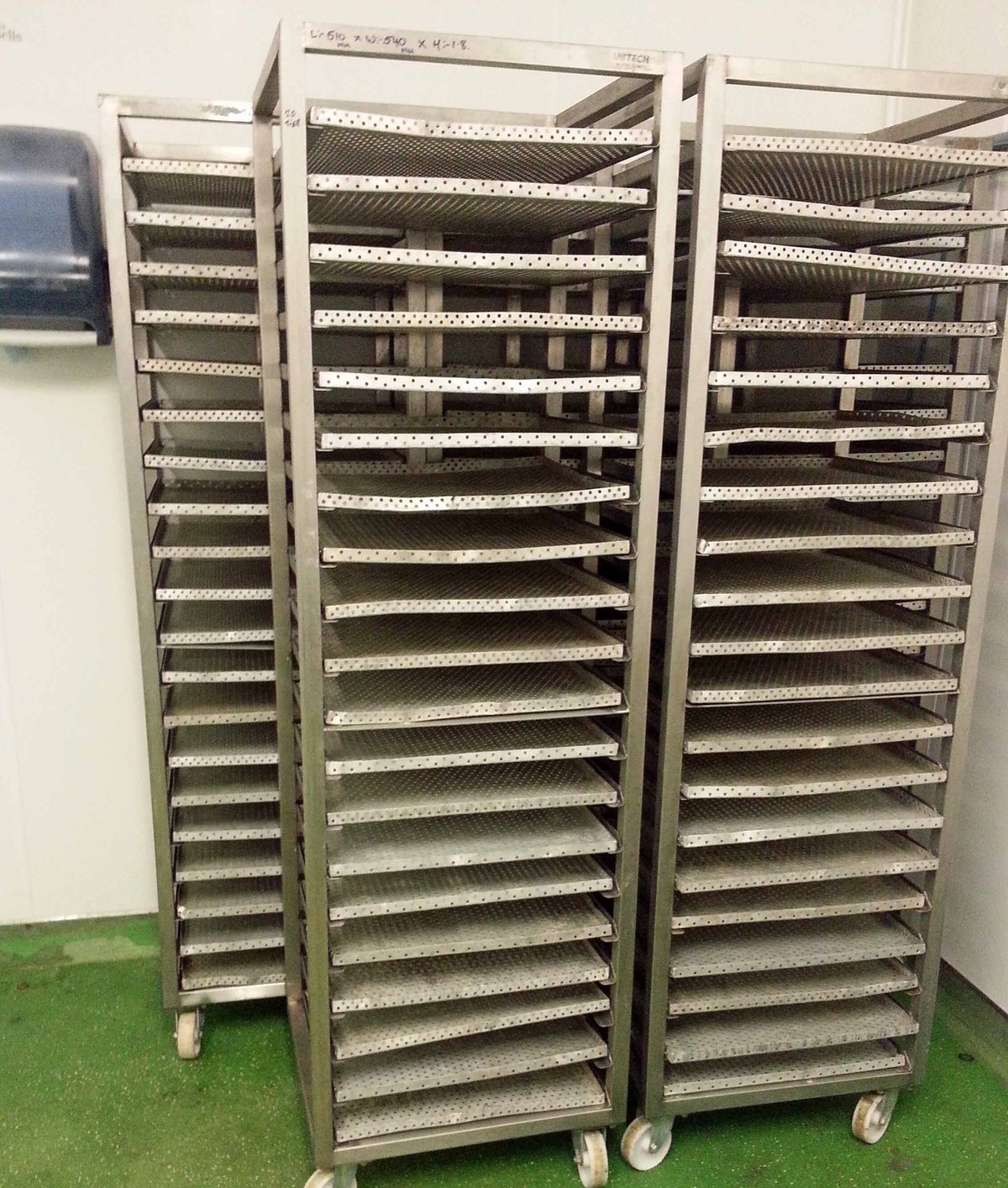 Secondhand Catering Equipment Clearing Trolleys And Tray Racks 8x