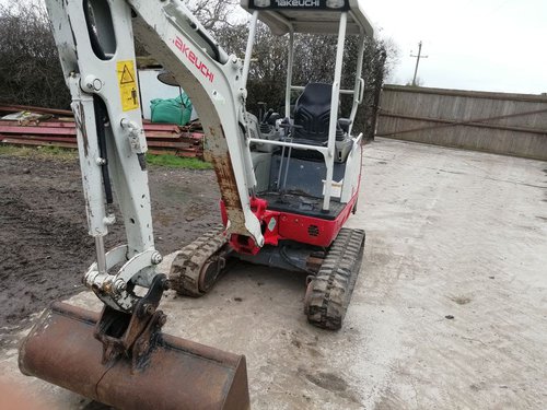 Biu Takeuchi TB216 Mini Digger Year 2014 3 Buckets Biu Takeuchi TB216 Mini Digger Year 2014 3 Buckets