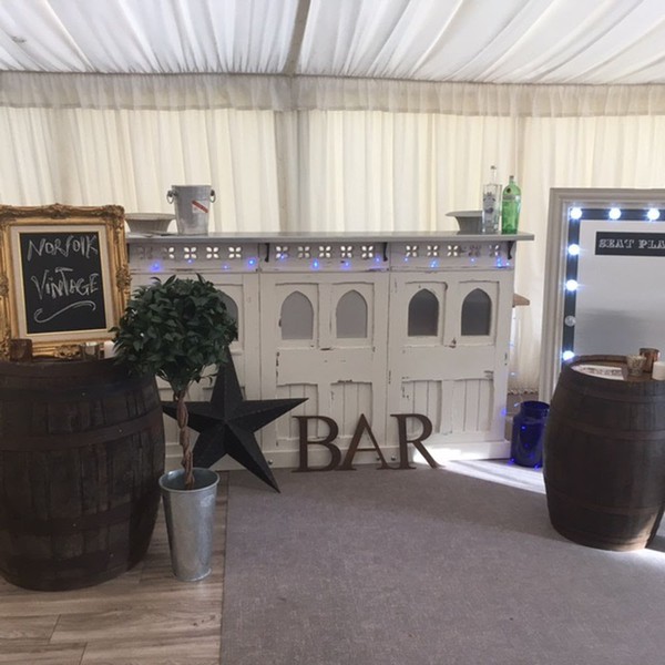 Wooden bar unit