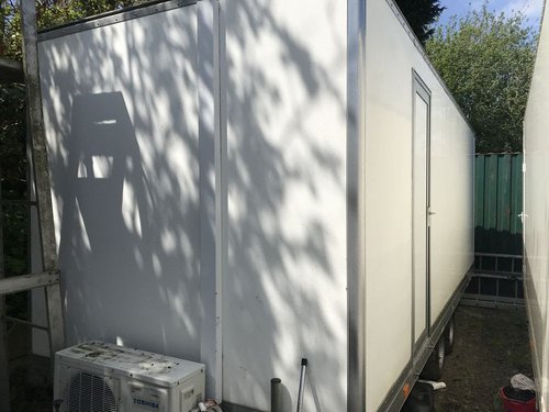Make up trailer for sale Make up trailer for sale