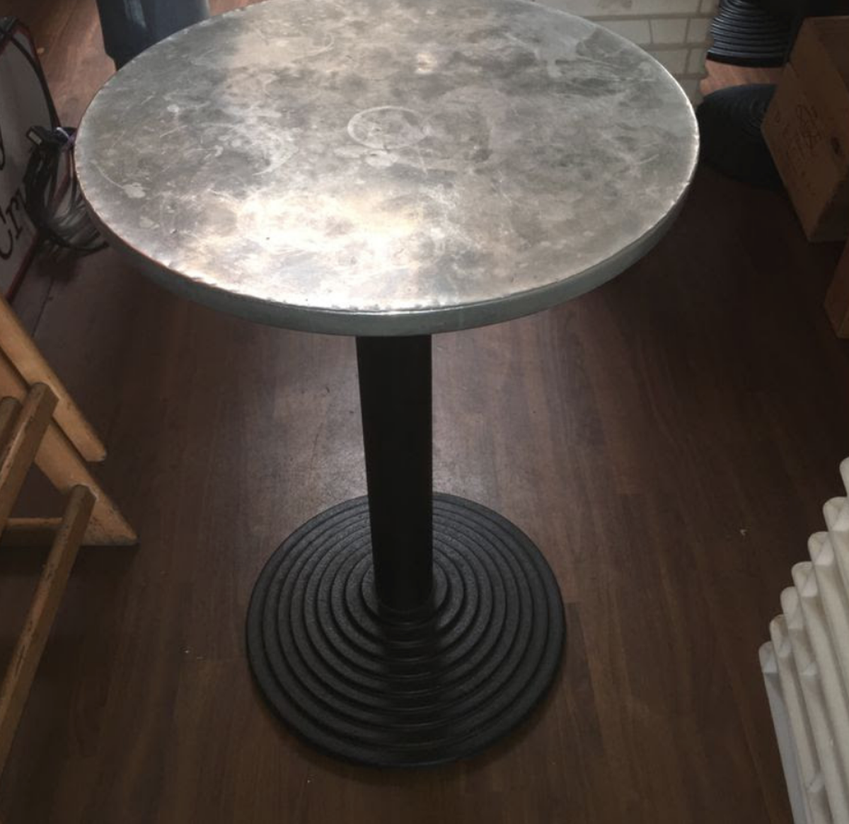Secondhand Pub Equipment Pub Tables 4x Industrial Round Cafè Tables