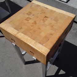 Used Freestanding Wooden Butchers Chopping Board Block (6761)
