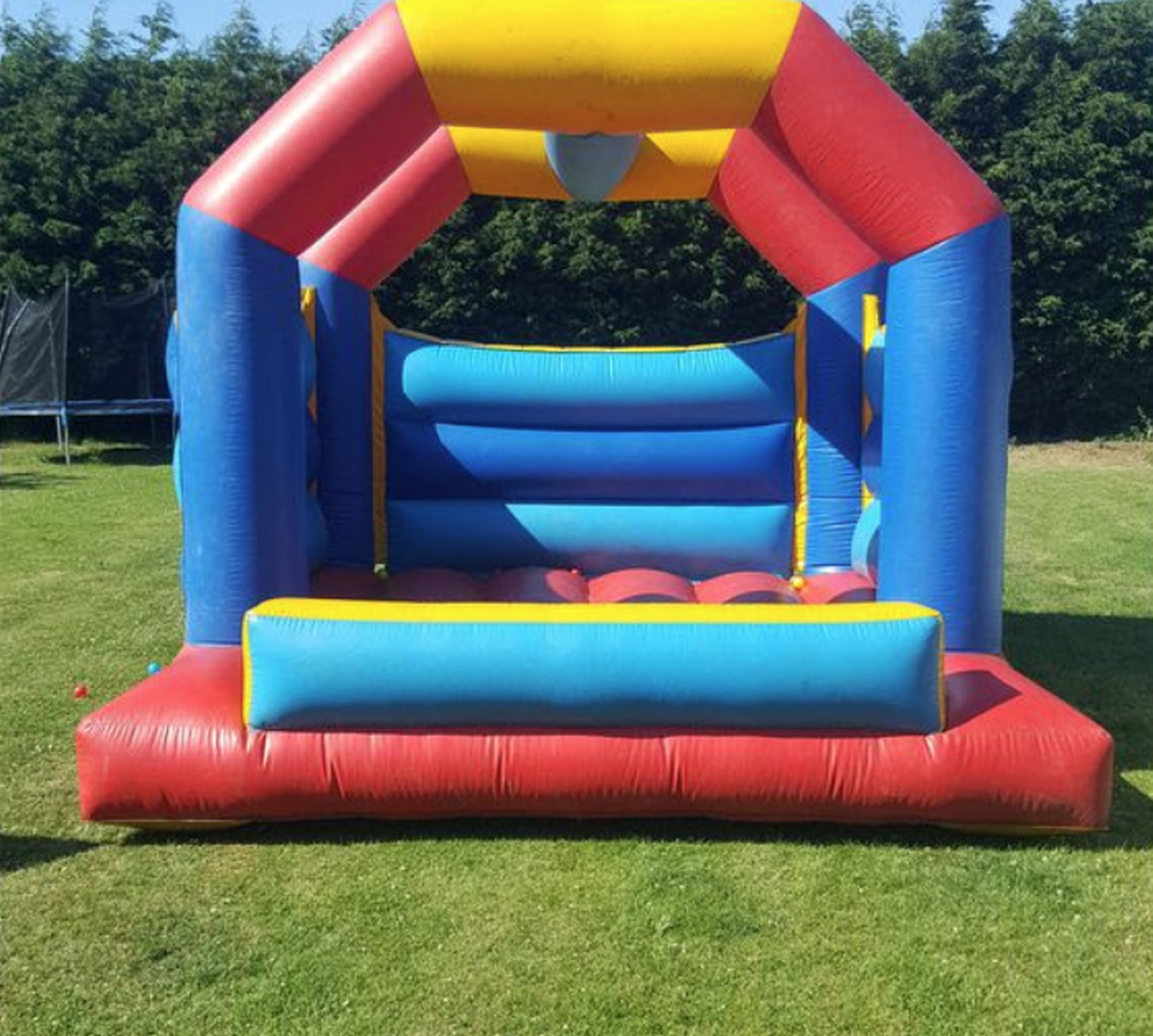 Secondhand Bouncy Castles | Single Castles | Bouncy Castle - Leeds