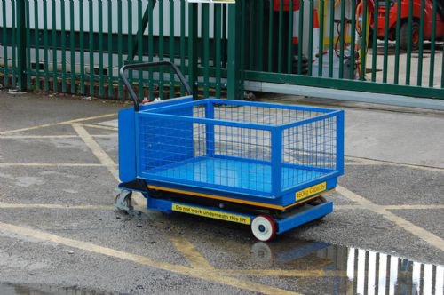 Advanced handling Medium duty mobile scissor lift table Advanced handling Medium duty mobile scissor lift table