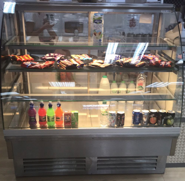 Secondhand Catering Equipment Patisserie and Cake Displays