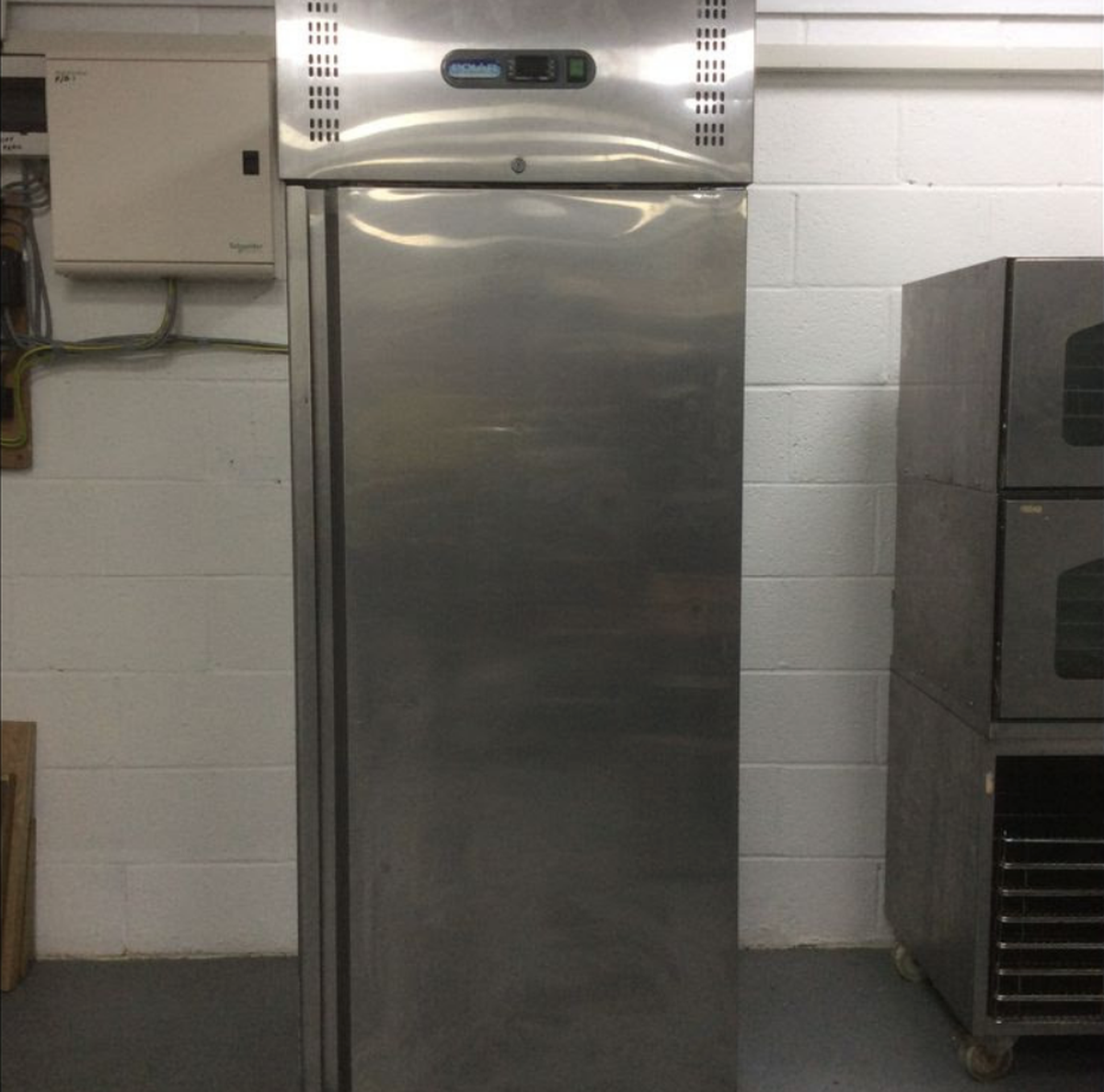 Secondhand Catering Equipment Upright Single Door Freezers Polar